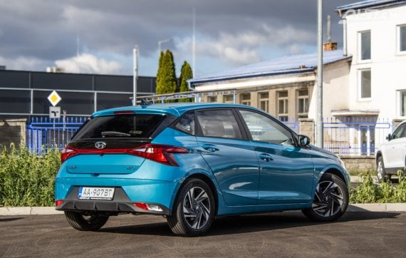 Hyundai i20 Family 73kW AT/7 2023 / AJ NA SPLÁTKY / PROTIÚČET 2023 modrá
