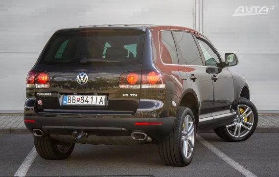 Volkswagen Touareg 3.0 V6 TDI TipTronic / 176kW / A6 / AJ NA SPLÁTKY / PROTIÚČET 2008 černá