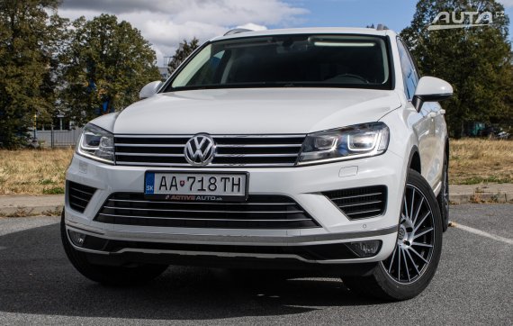 Volkswagen Touareg 3.0 V6 TDI BMT 4x4 A/T, 150kW (2016) / AJ NA SPLÁTKY / PROTIÚČET / 2016 bílá