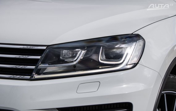 Volkswagen Touareg 3.0 V6 TDI BMT 4x4 A/T, 150kW (2016) / AJ NA SPLÁTKY / PROTIÚČET / 2016 bílá