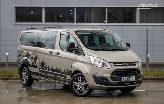 Ford Transit Custom 2.0 TDCi 130 L2 96kW MT/6 2017 / AJ NA SPLÁTKY / PROTIÚČET 2017 hnědá
