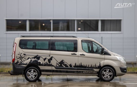Ford Transit Custom 2.0 TDCi 130 L2 96kW MT/6 2017 / AJ NA SPLÁTKY / PROTIÚČET 2017 hnědá