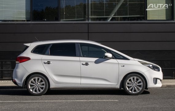 Kia Carens 1.7 CRDi / 85kW / M6 / ZÁRUKA / AJ NA SPLÁTKY / PROTIÚČET 2017 bílá