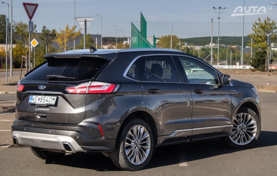 Ford Edge 2.0 TDCI Bi-Turbo Vignale / 154kW / A8 / ZÁRUKA / AJ NA SPLÁTKY / PROTIÚČET 2019 šedá
