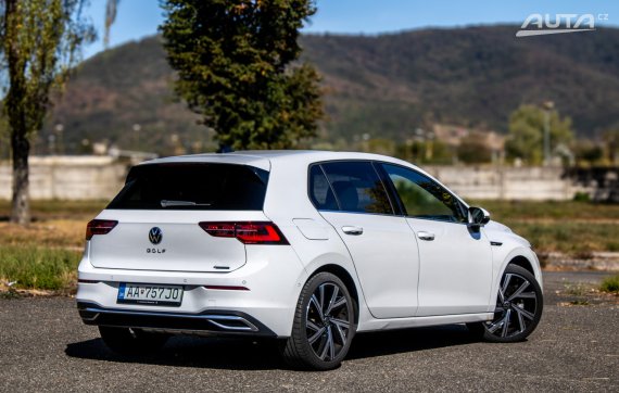 Volkswagen Golf 2.0 TSi 190k Style 4Motion 140kW 2024 / AJ NA SPLÁTKY / PROTIÚČET 2024 bílá