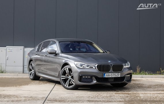 BMW Rad 7 740d xDrive A/T, 235kW (2016) / AJ NA SPLÁTKY / PROTIÚČET / 2016 šedá