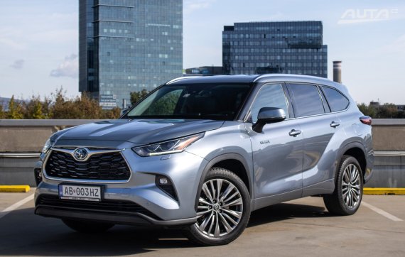 Toyota Highlander 2.5 Dynamic Force Prestige / 140kW / e-CVT / ZÁRUKA / AJ NA SPLÁTKY / PROTIÚČET 2021 - hlavní pohled