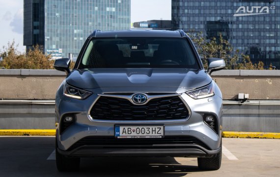 Toyota Highlander 2.5 Dynamic Force Prestige / 140kW / e-CVT / ZÁRUKA / AJ NA SPLÁTKY / PROTIÚČET 2021 šedá