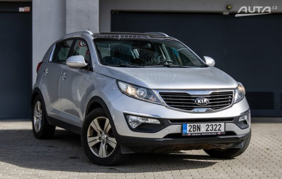 Kia Sportage 2013 AWD 100kW MT/6 2013 šedá
