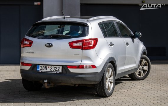 Kia Sportage 2013 AWD 100kW MT/6 2013 šedá