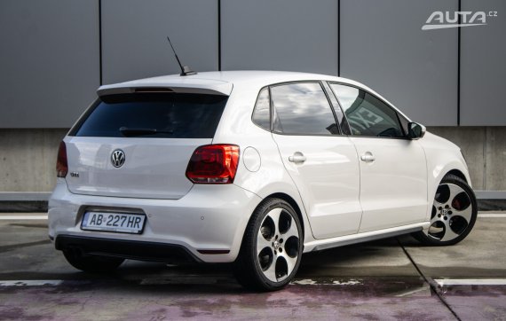 Volkswagen Polo GTI 1.4 TSI 132kW AT/7 2012 / AJ NA SPLÁTKY / PROTIÚČET 2012 bílá