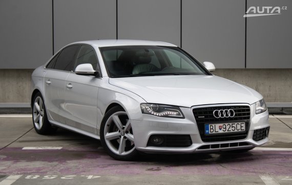 Audi A4 S-line 3.2 FSI V6 Quattro 195kW AT/6 2008 / AJ NA SPLÁTKY / PROTIÚČET 2008 šedá