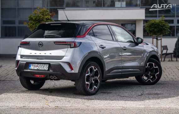 Opel Mokka 2021 96kW AT/8 / AJ NA SPLÁTKY / PROTIÚČET 2021 stříbrná metalíza
