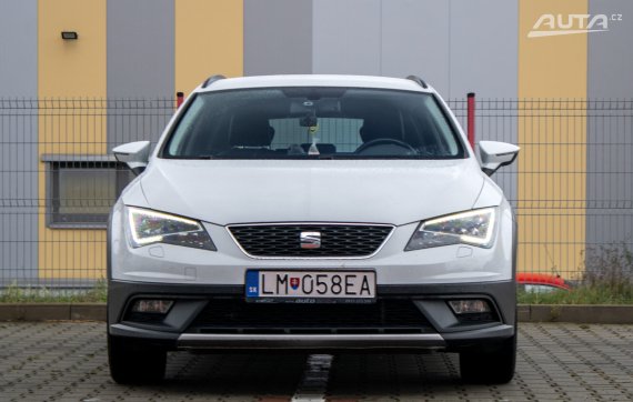Seat Leon ST 2.0 TDI X-Perience DSG 4x4 / 135kW / A6 / ZÁRUKA / AJ NA SPLÁTKY / PROTIÚČET 2015 bílá
