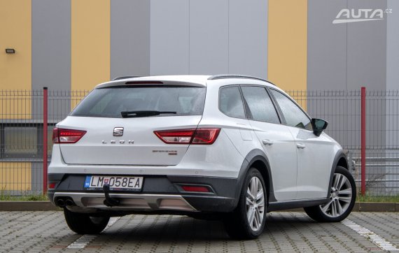 Seat Leon ST 2.0 TDI X-Perience DSG 4x4 / 135kW / A6 / ZÁRUKA / AJ NA SPLÁTKY / PROTIÚČET 2015 bílá