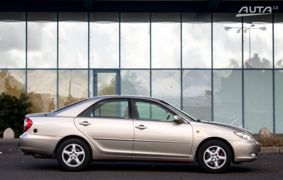 Toyota Camry 2.4 VVT-i LPG / 112kW / M5 / AJ NA SPLÁTKY / PROTIÚČET 2004 hnědá