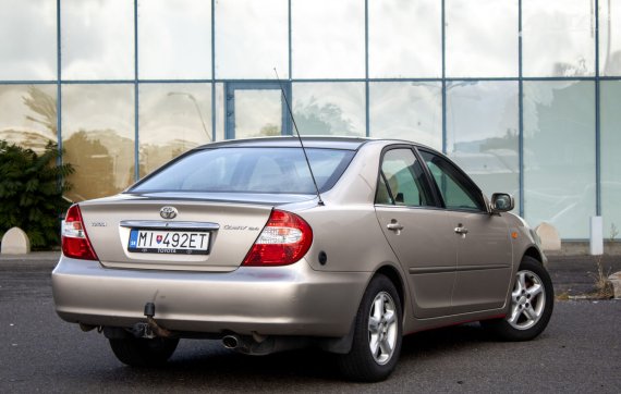 Toyota Camry 2.4 VVT-i LPG / 112kW / M5 / AJ NA SPLÁTKY / PROTIÚČET 2004 hnědá