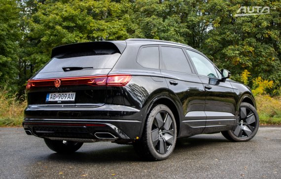 Volkswagen Touareg 3.0 V6 TDI R-Line 4Motion / 210kw / A8 / ZÁRUKA / AJ NA SPLÁTKY / PROTIÚČET 2025 černá