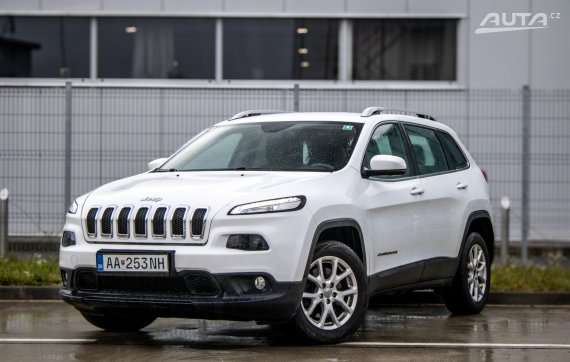 Jeep Cherokee Longitude 103kW MT/6 2016 / AJ NA SPLÁTKY / PROTIÚČET 2016 - hlavní pohled