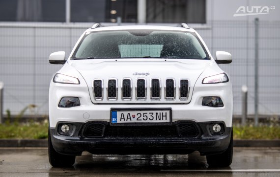 Jeep Cherokee Longitude 103kW MT/6 2016 / AJ NA SPLÁTKY / PROTIÚČET 2016 bílá