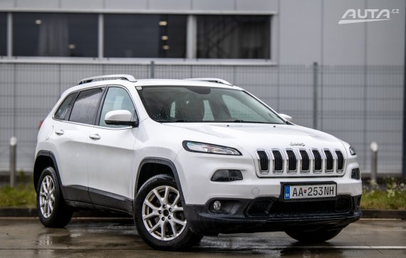 Jeep Cherokee Longitude 103kW MT/6 2016 / AJ NA SPLÁTKY / PROTIÚČET 2016 bílá