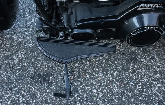 Harley Davidson Street Glide Custom 52kW (2004) / AJ NA SPLÁTKY / PROTIÚČET / 2004 černá