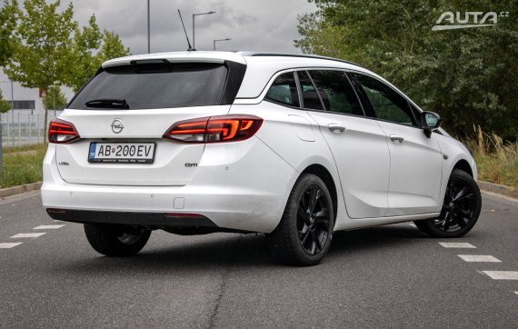 Opel Astra Sport Tourer ST+ 1.6 CDTI S&amp;S 136k, 100 kW, M6, 5d. / AJ NA SPLÁTKY / PROTIÚČET / 2018 bílá