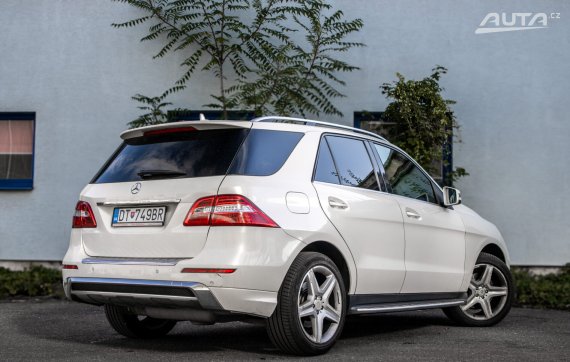 Mercedes-Benz ML 250 BLUETEC 4MATIC 150kW AT/7 / AJ NA SPLÁTKY / PROTIÚČET 2014 bílá