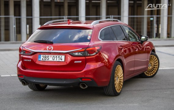Mazda 6 Revolution 2015 150kW 2015 červená