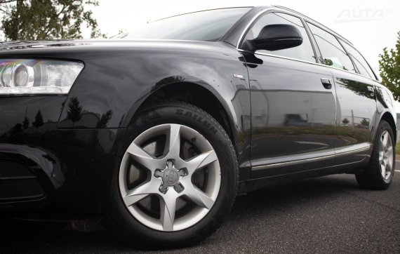 Audi A6 C6 Avant 2.0 TDI M6 2011 černá