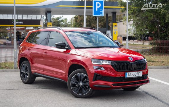 Škoda Karoq 1.5 TSI Sportline DSG, 110kW (2023) / AJ NA SPLÁTKY / PROTIÚČET / 2023 červená