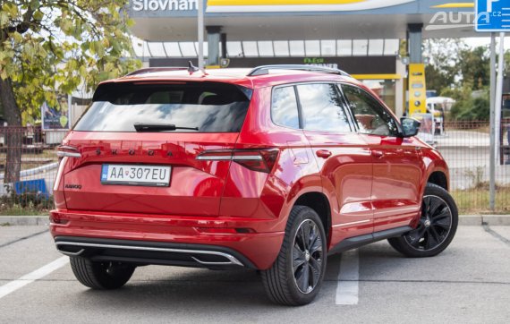 Škoda Karoq 1.5 TSI Sportline DSG, 110kW (2023) / AJ NA SPLÁTKY / PROTIÚČET / 2023 červená