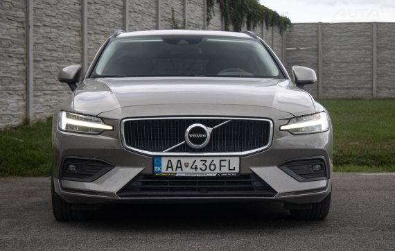 Volvo V60 D3 A/T, 110kW, A8, 2019 / AJ NA SPLÁTKY / PROTIÚČET / 2019 hnědá