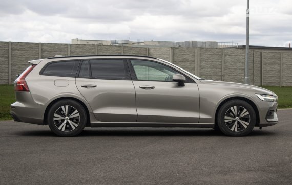 Volvo V60 D3 A/T, 110kW, A8, 2019 / AJ NA SPLÁTKY / PROTIÚČET / 2019 hnědá