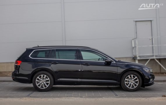 Volkswagen Passat Variant 2024 110kW AT 2024 černá