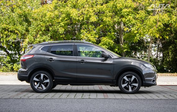 Nissan Qashqai DIG-T 115k, 85 kW, M6, 5d. / AJ NA SPLÁTKY / PROTIÚČET / 2016 hnědá