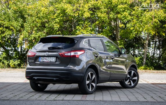 Nissan Qashqai DIG-T 115k, 85 kW, M6, 5d. / AJ NA SPLÁTKY / PROTIÚČET / 2016 hnědá