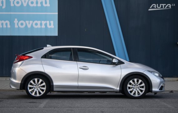 Honda Civic 1.6 i-DTEC / 88kW / M6 / ZÁRUKA / AJ NA SPLÁTKY / PROTIÚČET 2013 stříbrná metalíza