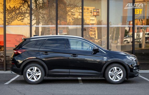 Opel Grandland X 1.6 CDTI Innovation OPC Line / 88kW / A6 / ZÁRUKA / AJ NA SPLÁTKY / PROTIÚČET 2018 černá