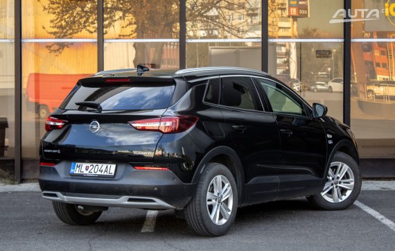 Opel Grandland X 1.6 CDTI Innovation OPC Line / 88kW / A6 / ZÁRUKA / AJ NA SPLÁTKY / PROTIÚČET 2018 černá