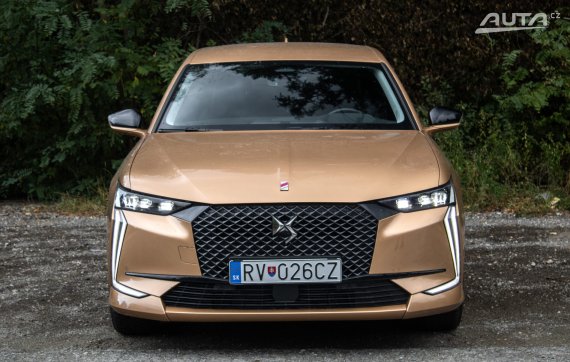 DS 4 1.2 PureTech Performance Line / 96kW / A8 / ZÁRUKA / AJ NA SPLÁTKY / PROTIÚČET 2022 žlutá