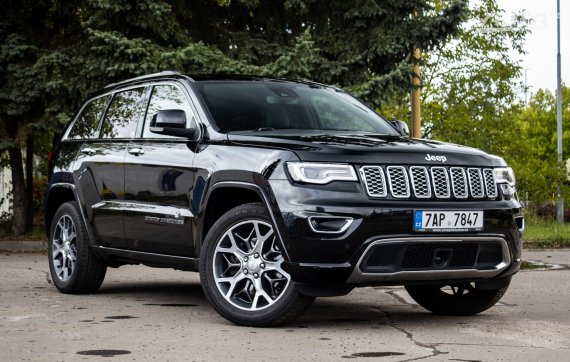 Jeep Grand Cherokee 3.0L V6 4x4 A/T 184kW (2019) 2019 černá