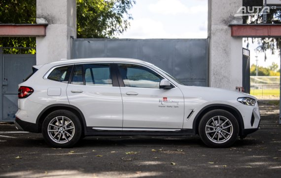 BMW X3 xDrive20d 140kW AT/8 2021 / AJ NA SPLÁTKY / PROTIÚČET 2021 bílá