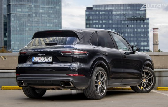 Porsche Cayenne 4x4 A/T / 250kW / A8 / ZÁRUKA / AJ NA SPLÁTKY / PROTIÚČET 2018 černá