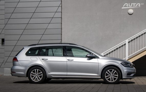 Volkswagen Golf Variant 2.0 TDI Highline DSG / 110kW / A7 / ZÁRUKA / AJ NA SPLÁTKY / PROTIÚČET 2020 stříbrná metalíza