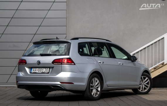 Volkswagen Golf Variant 2.0 TDI Highline DSG / 110kW / A7 / ZÁRUKA / AJ NA SPLÁTKY / PROTIÚČET 2020 stříbrná metalíza