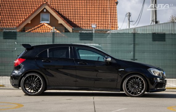 Mercedes-Benz A trieda 45 AMG 4Matic, 265 kW, A7, 5d. / AJ NA SPLÁTKY / PROTIÚČET / 2013 černá