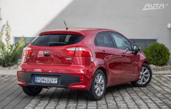 Kia Rio 1.2 D-CVVT 62kW MT/5 2016 / AJ NA SPLÁTKY / PROTIÚČET 2016 červená