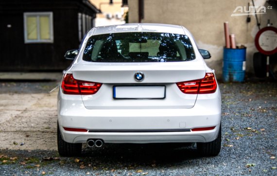BMW 320D Gran Turismo 2015 RWD 140kW 2015 bílá