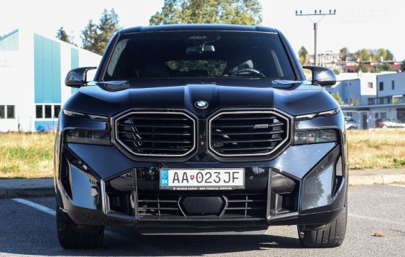 BMW XM 50e xDrive Plug-in Hybrid AT8, 350 kW (2024) / AJ NA SPLÁTKY / PROTIÚČET 2024 černá